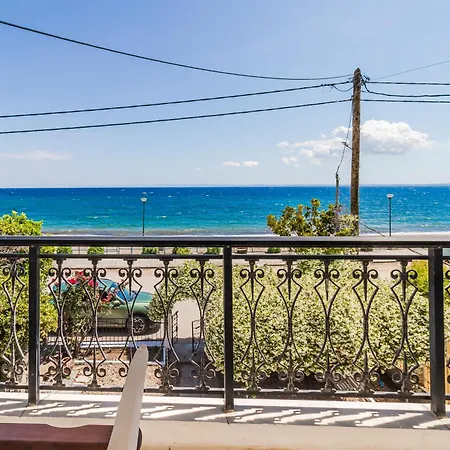 10 Steps To The By Pro - Kalives Halkidiki *